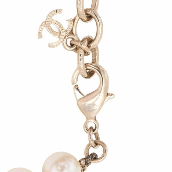 CHANEL Gold Pearl Logo Charm Bracelet - Picture 6 of 8